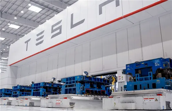 新势力吹爆的大压铸 老牌车企却不认可？